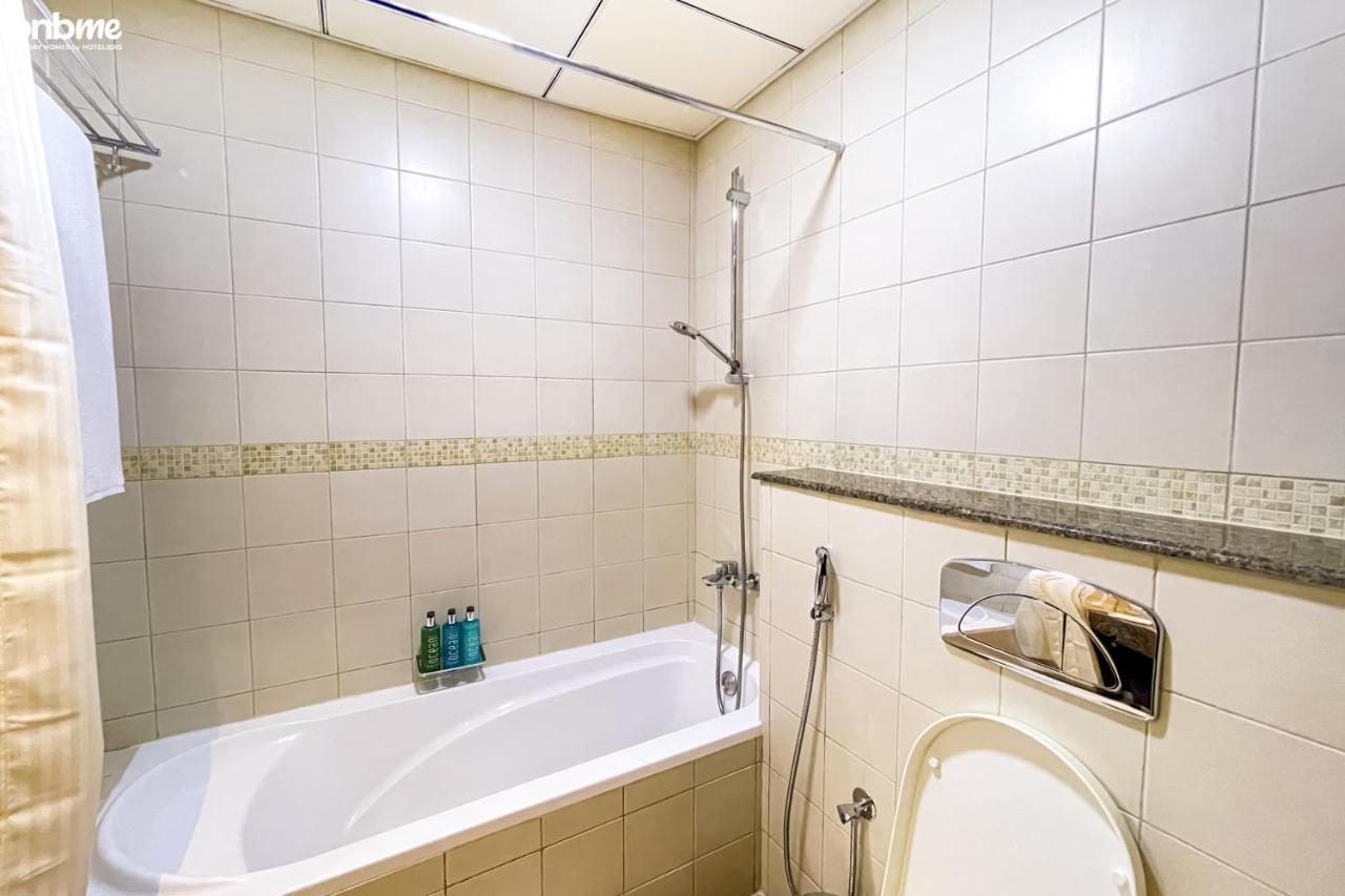 Bnbme - Bay Central Apartment Dubai Bagian luar foto