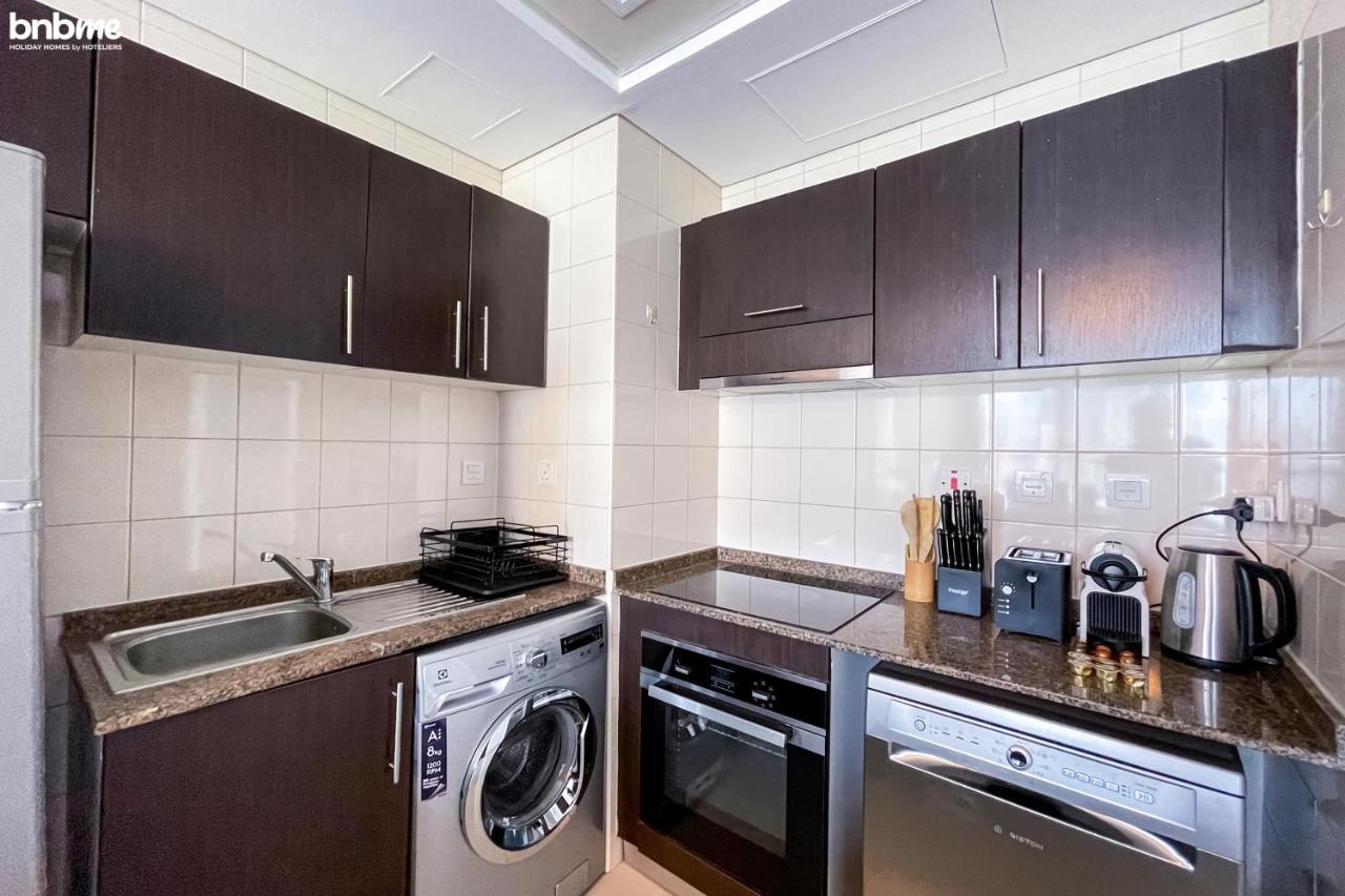 Bnbme - Bay Central Apartment Dubai Bagian luar foto