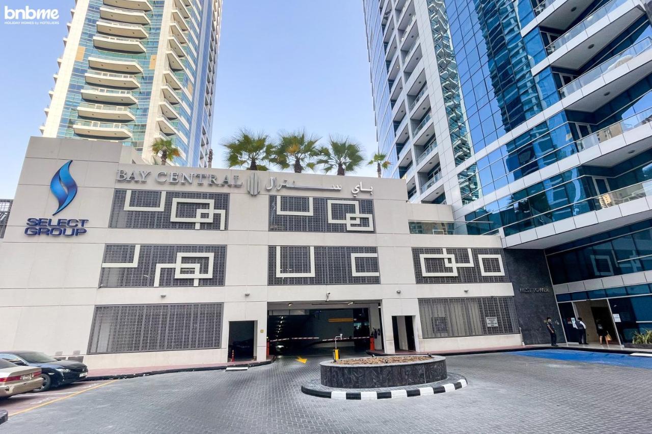 Bnbme - Bay Central Apartment Dubai Bagian luar foto