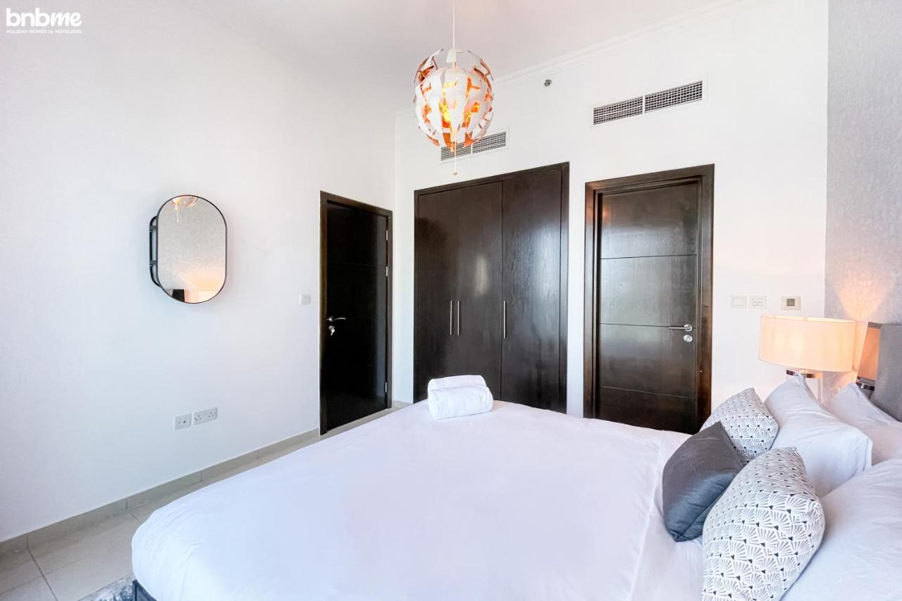 Bnbme - Bay Central Apartment Dubai Bagian luar foto